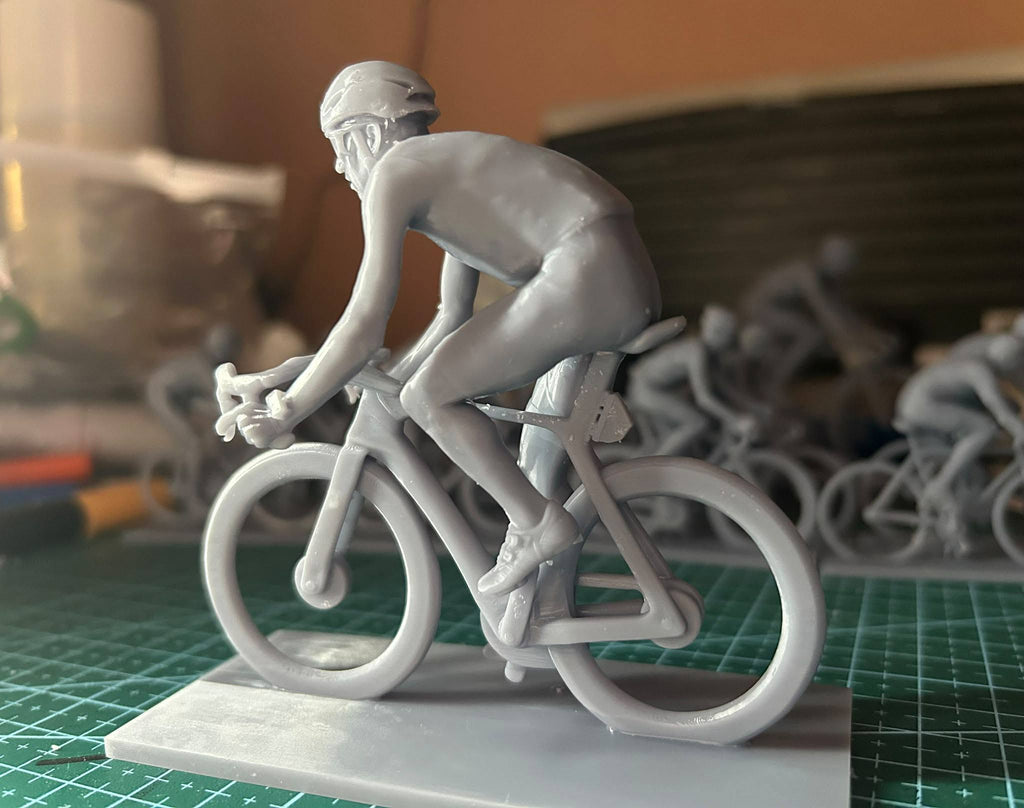 L’Instinct d’Attaque – Figurine Cycliste Miniature (Impression 3D)