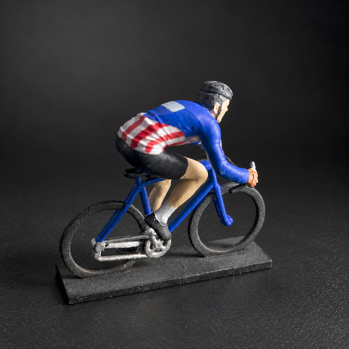 Señor París-Roubaix – Figura ciclista en miniatura (impresión 3D en resina)