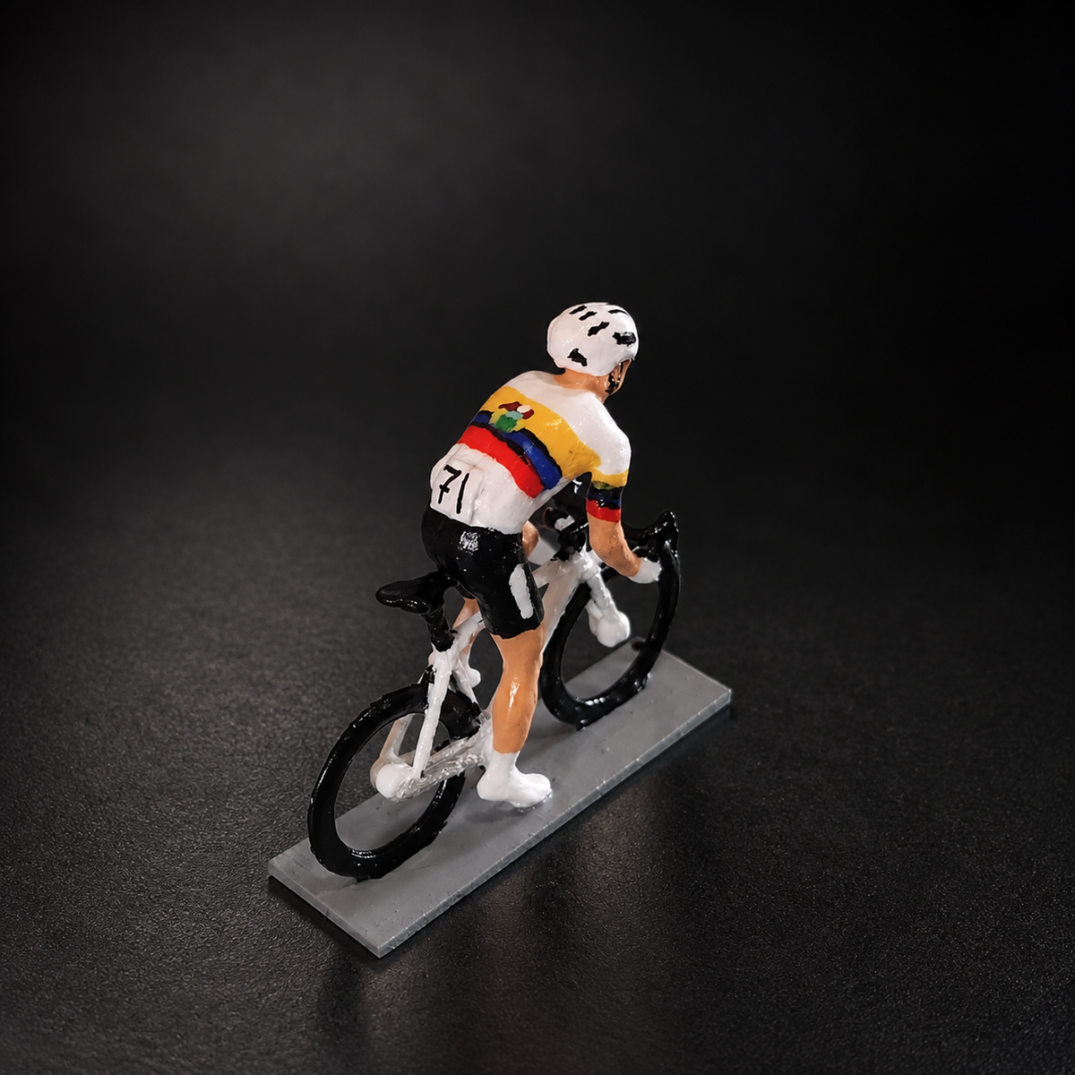 El escalador latinoamericano – Figura ciclista en miniatura (impresión 3D)